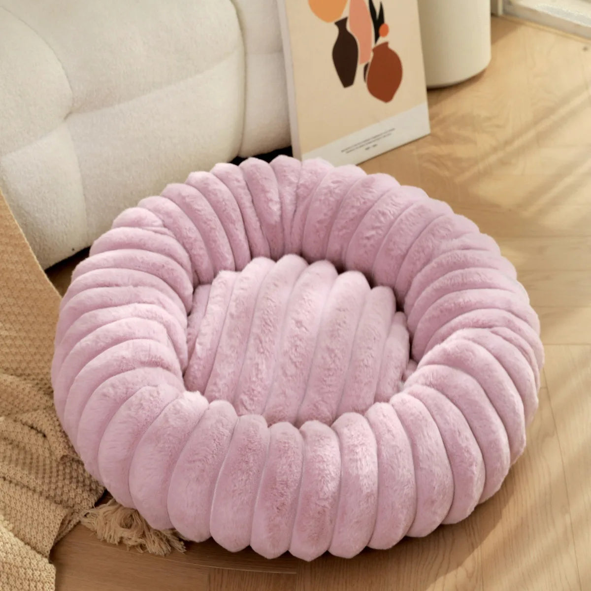 Cozy Round Pet Bed for Large Dogs and Cats